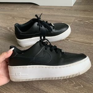 Platform NIKE Air Force One Sage Low